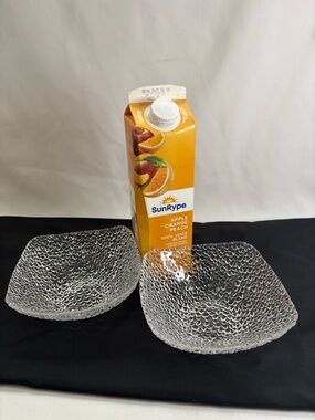 4-Velropuro pebbled textured square small bowls